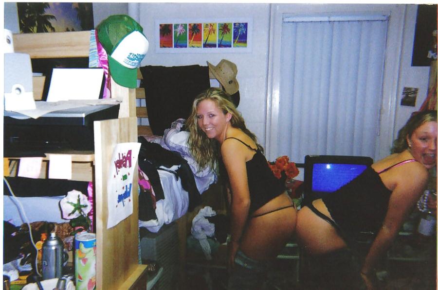 25P Thong 76