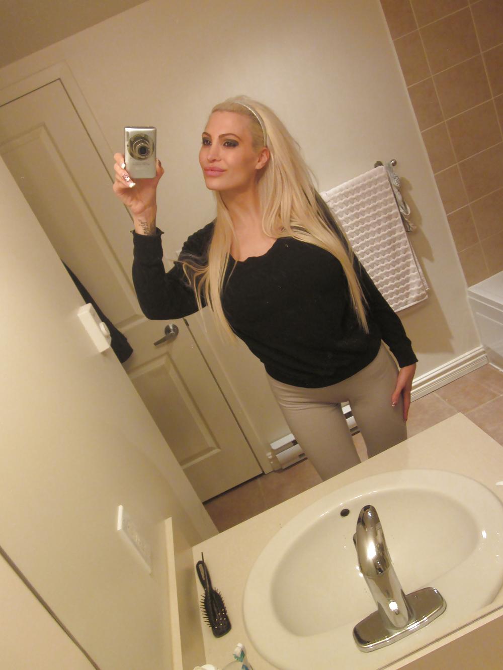 25P Bella: Fake Tit Bimbo