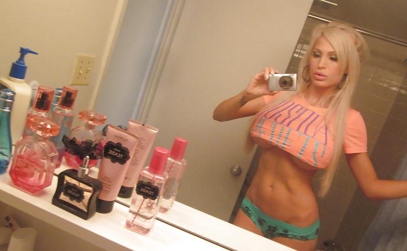 25P Bella: Fake Tit Bimbo