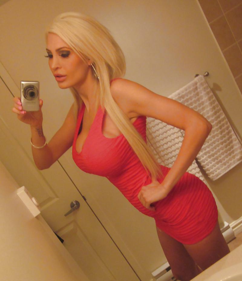 25P Bella: Fake Tit Bimbo