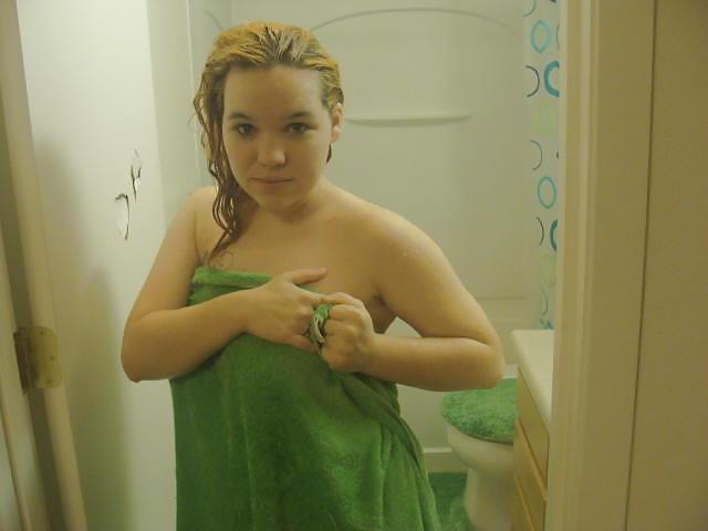 15P Thick Military wife nude