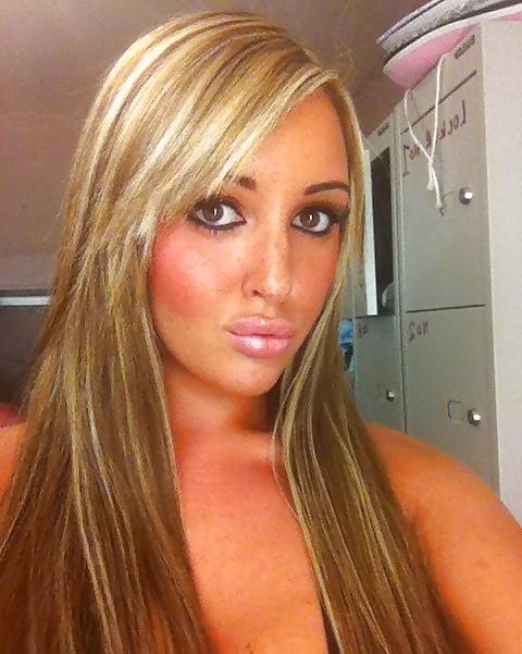 18P Amateur Fake Tit Bimbo