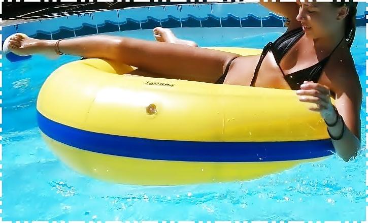 25P Hot Brazilian Girl in Bikini n3