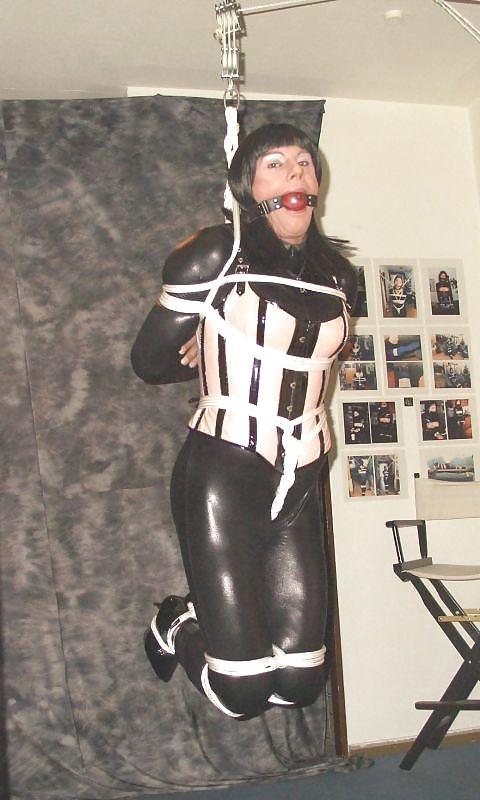 17P SEXY CDS AND TVS ALL TIED UP