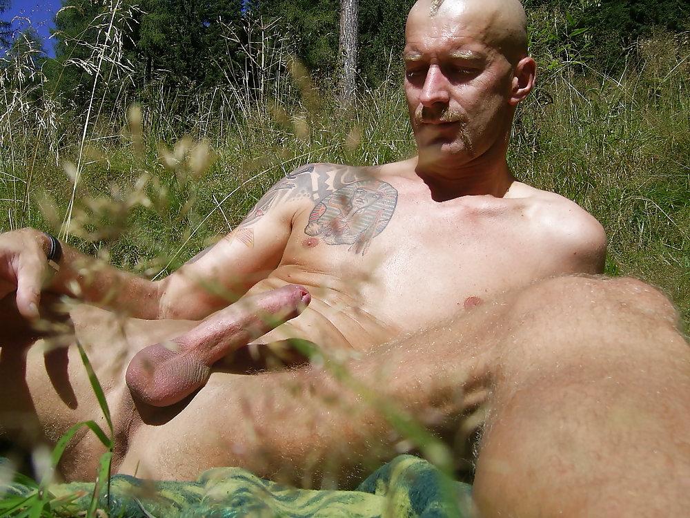 19P Outdoor Nude