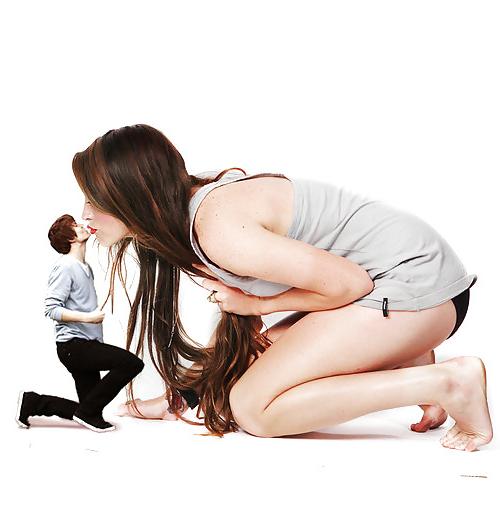 25P Giantess..Because every girl needs a little play thing