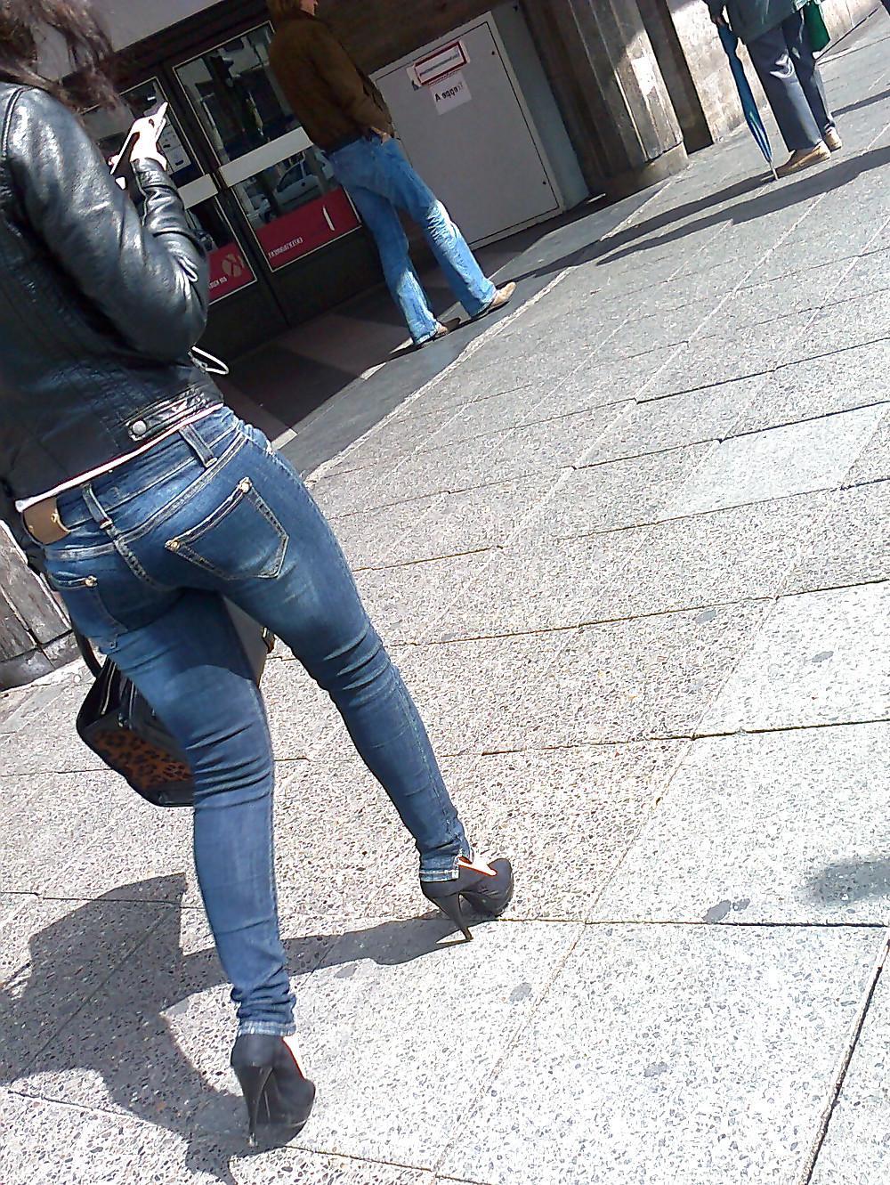 25P Beautys in Jeans - Just sexy, no porn