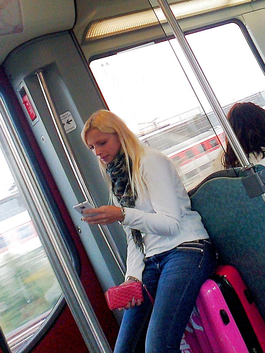 25P Beautys in Jeans - Just sexy, no porn