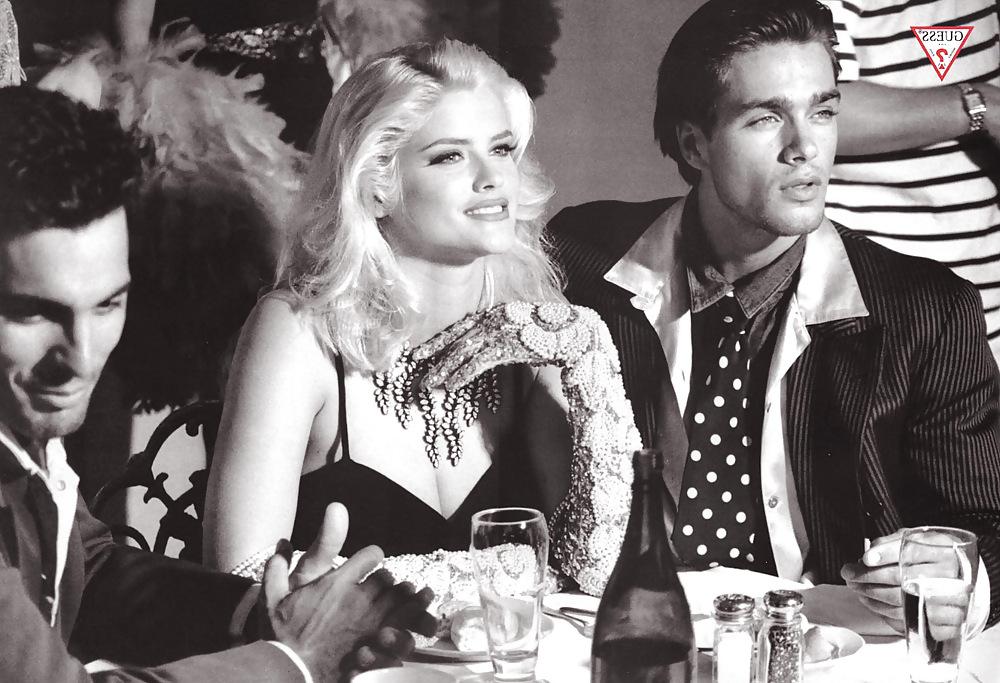 25P Anna Nicole Smith - Guess Jeans Model (Black & White)