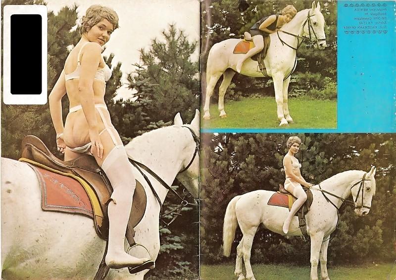 15P Vintage Magazines Play Girls No 04
