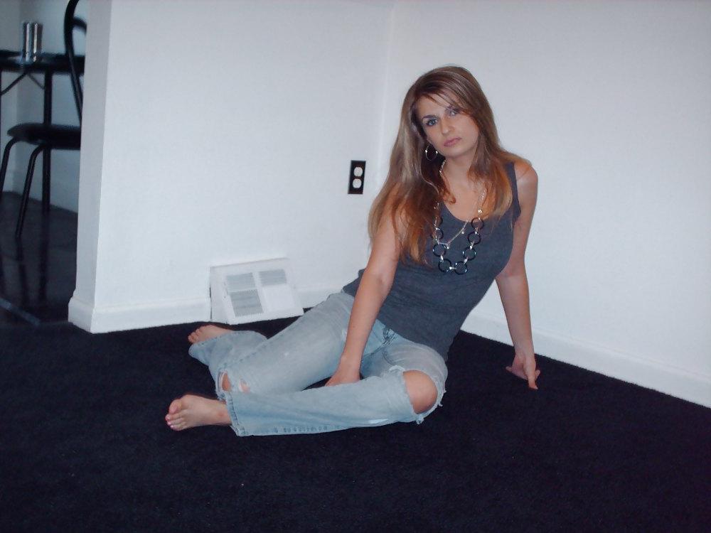 25P Amanda In Ripped Jeans and Barefeet