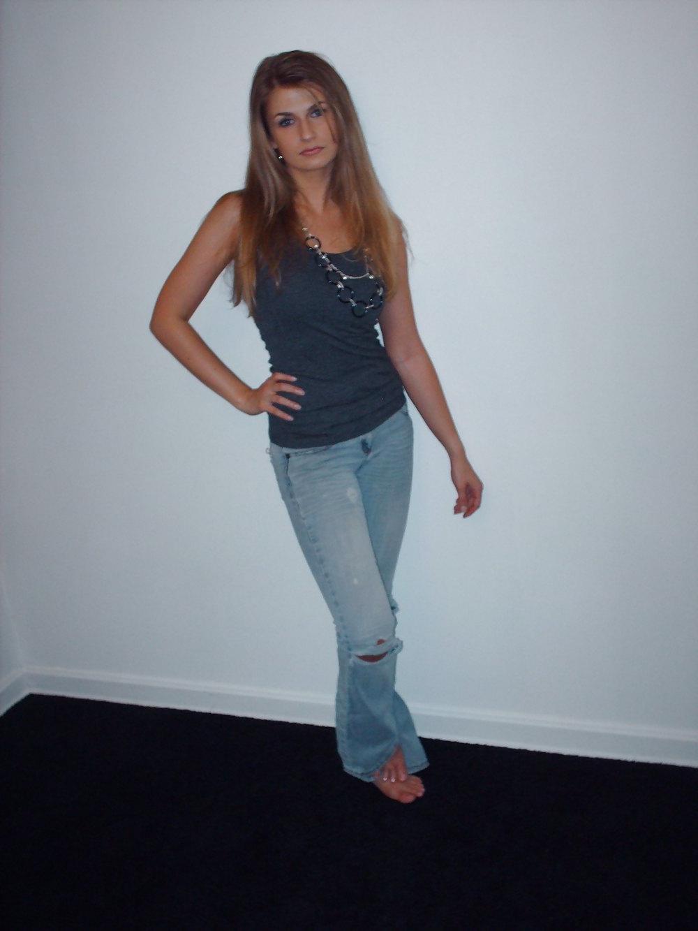 25P Amanda In Ripped Jeans and Barefeet