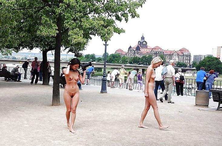18P Public Viewing -158-