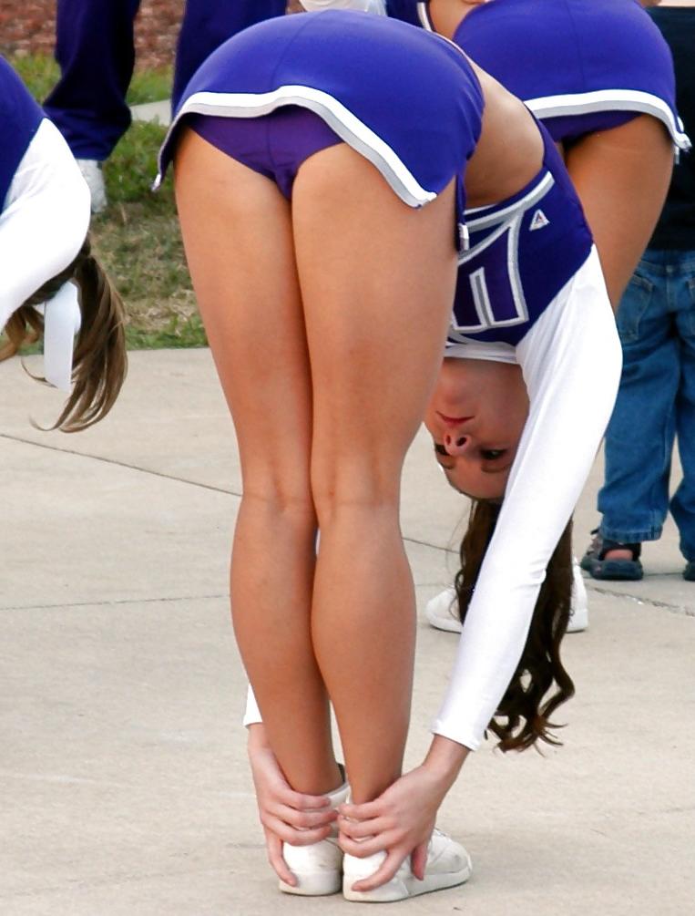 25P HOT and SEXY Cheerleaders!! 