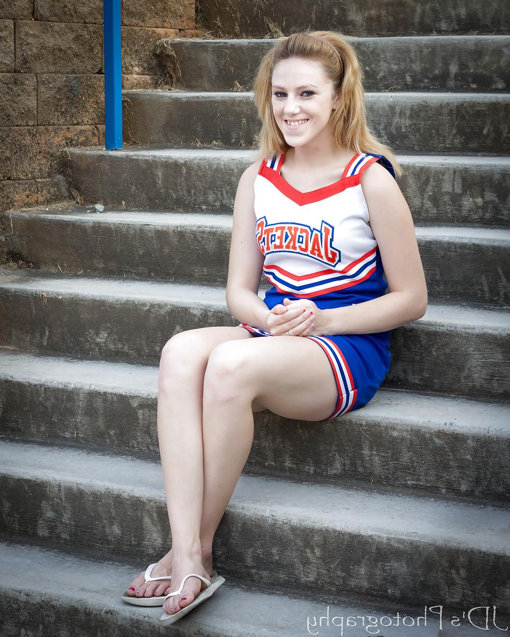25P HOT and SEXY Cheerleaders!! 