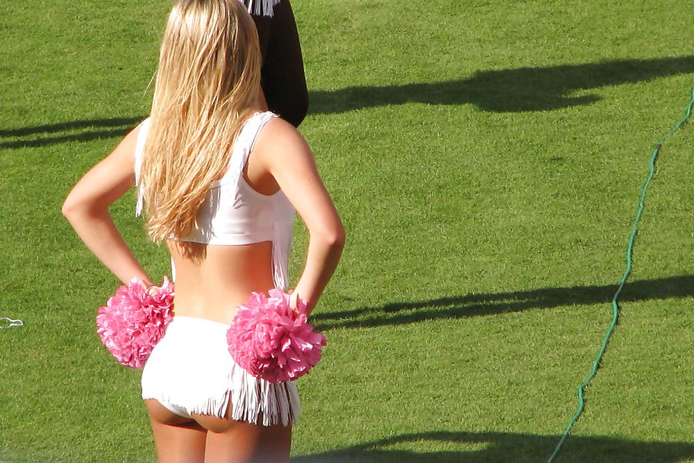 25P HOT and SEXY Cheerleaders!! 
