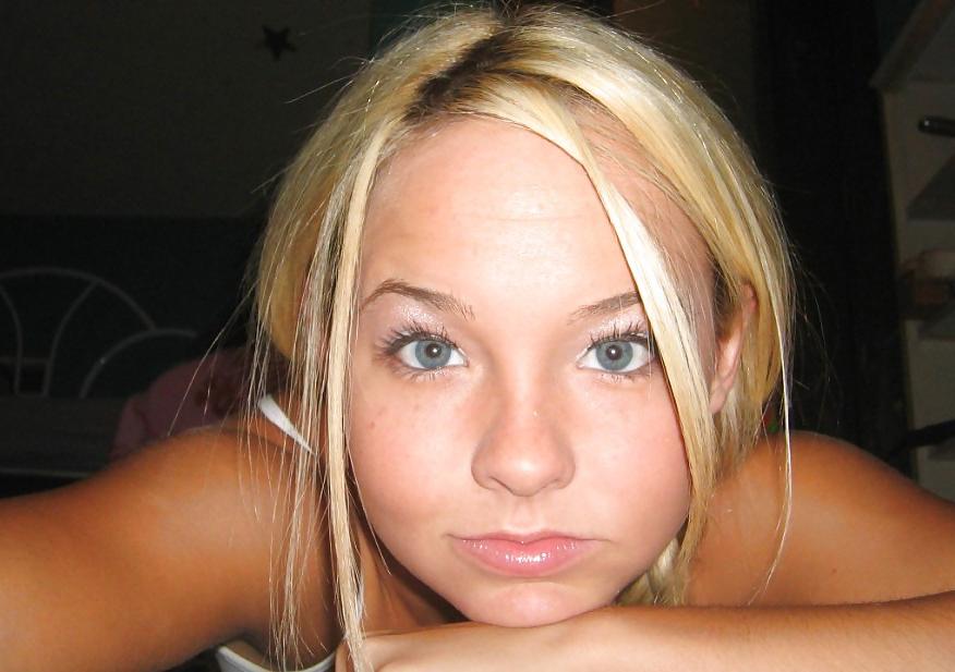 16P Amateur cheerleader