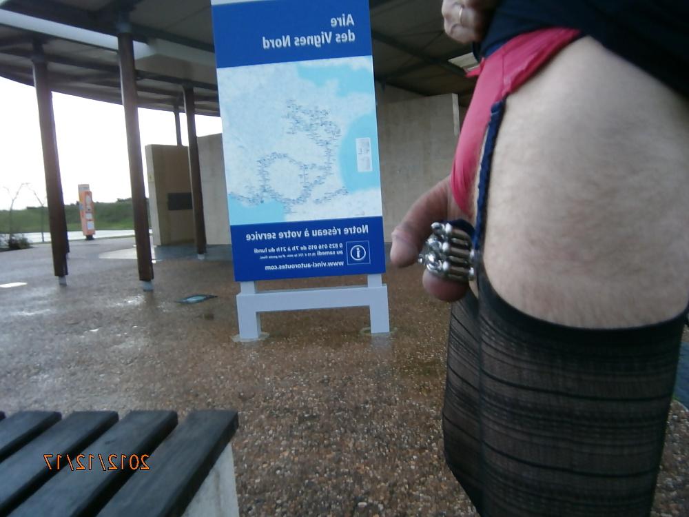 11P Publi sexe exhib cock masturbation outdoor handjobs