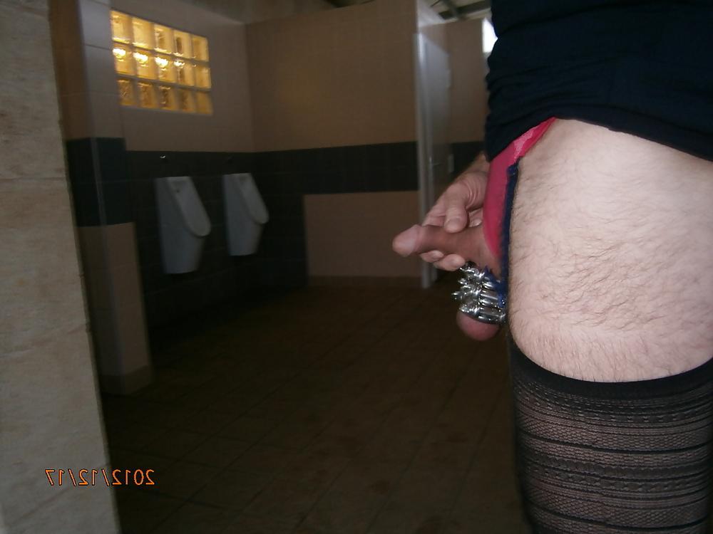 11P Publi sexe exhib cock masturbation outdoor handjobs