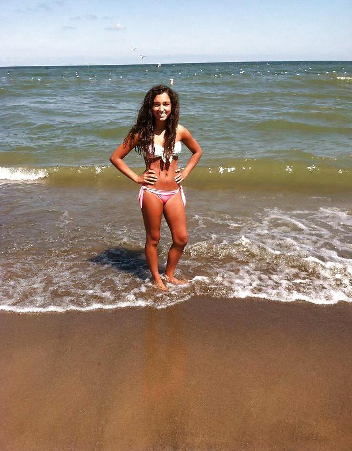 25P Comment Your Fantasy about these Bikini Teens Vol 2