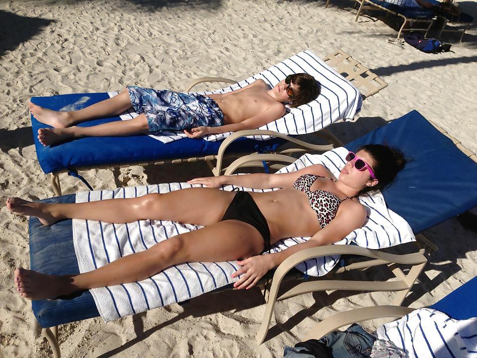 25P Comment Your fantasy about these bikini TEENS 4
