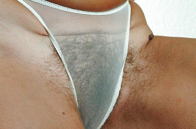 7P Divorced mature likes to know you are jerking off to her