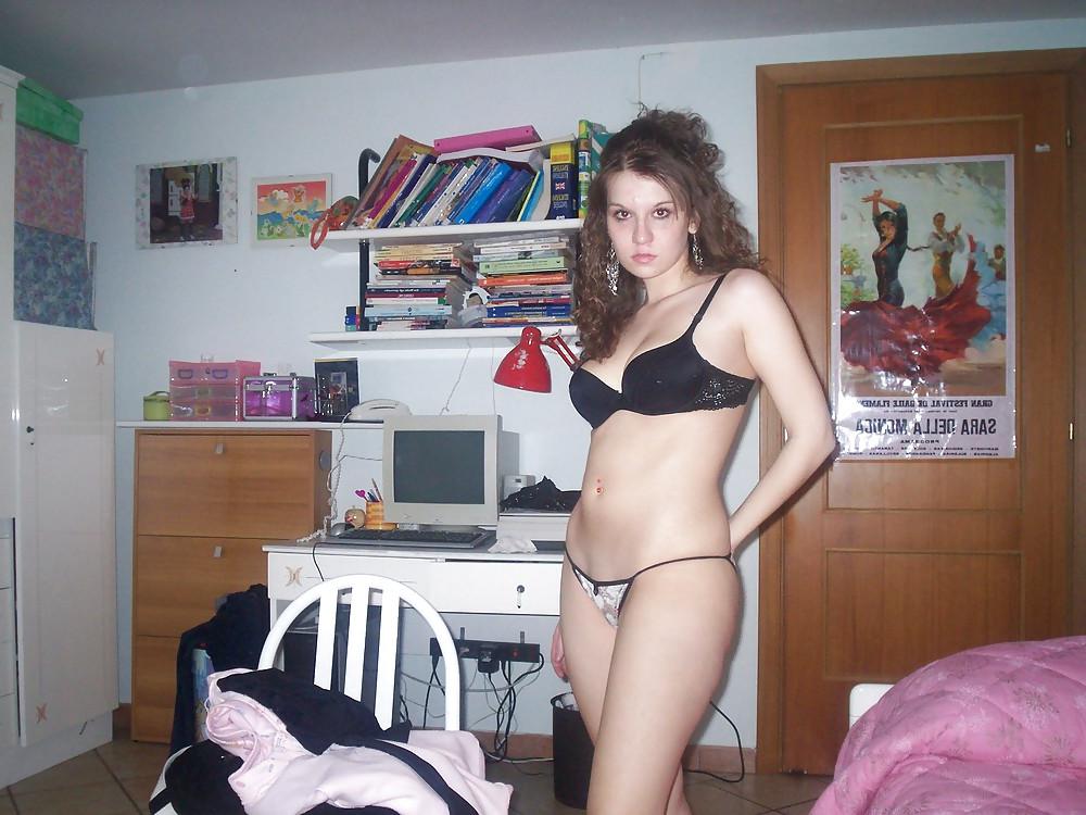 25P Sexy Curly Hair Babe