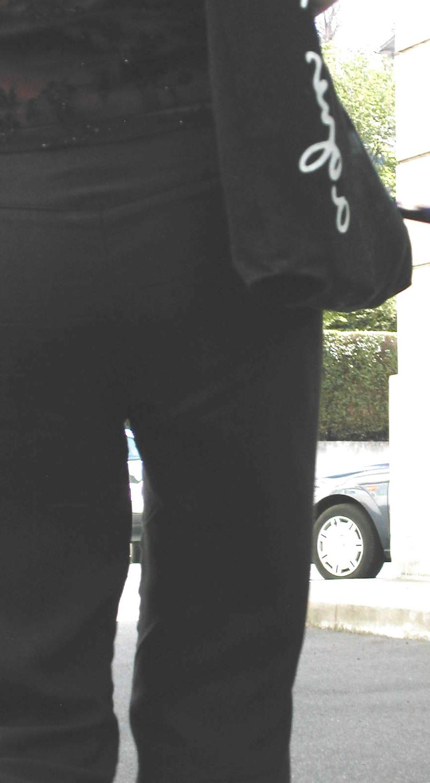 25P Teens in tight jeans 06