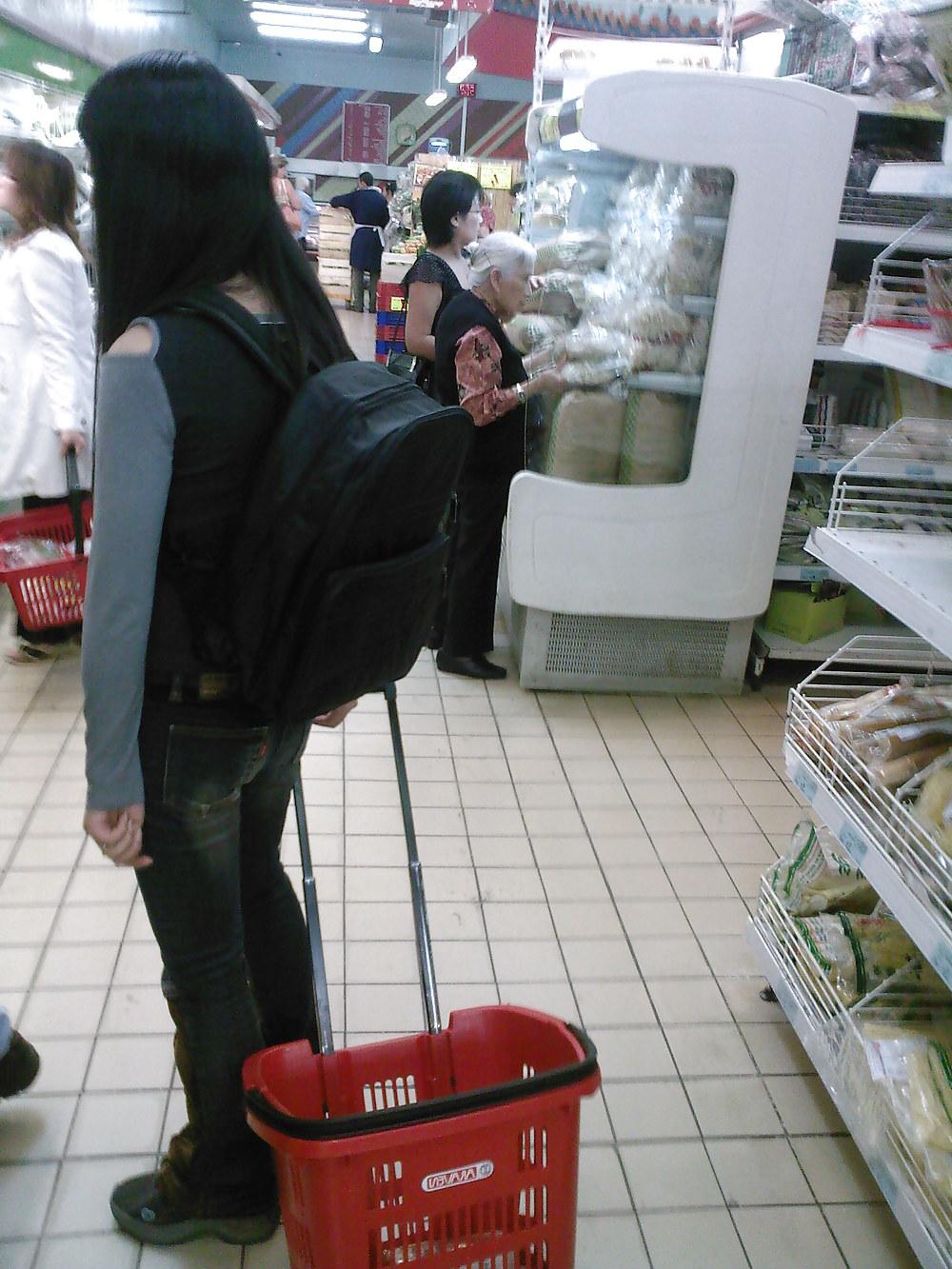 25P Teens in tight jeans 06