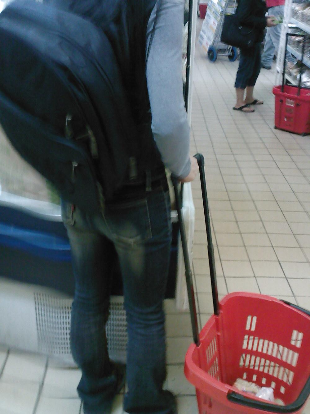 25P Teens in tight jeans 06