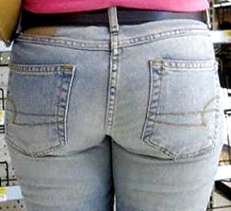 25P Asses in jeans