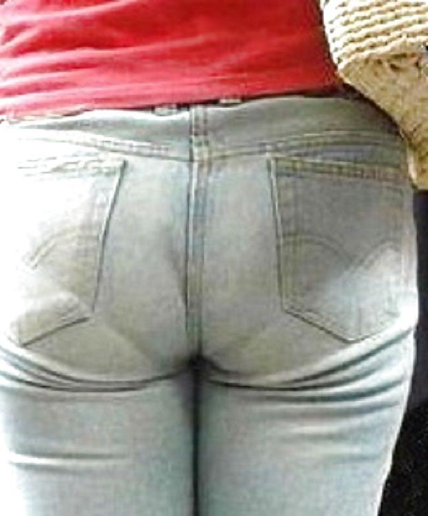 25P Asses in jeans