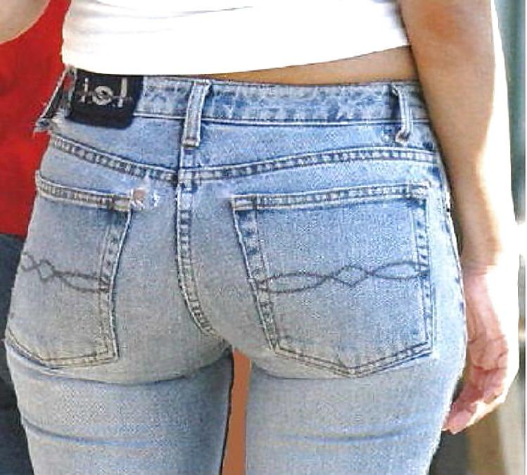 25P Asses in jeans