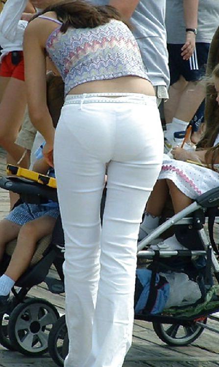 25P Asses in jeans