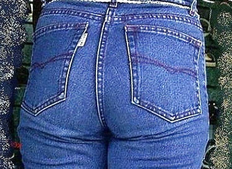 25P Asses in jeans