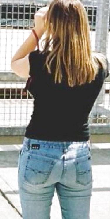 25P Asses in jeans