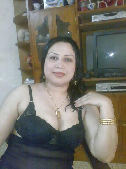 15P Sexy arabian girls
