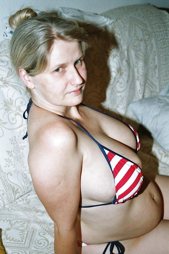 10P SAG - Curvy Wife's Hot Body And Tits In A Striped Bikini 05