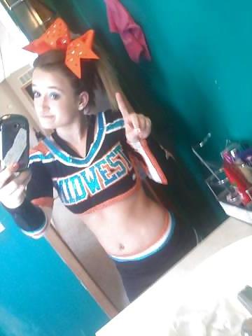 20P Hot cheerleader Kirsten 