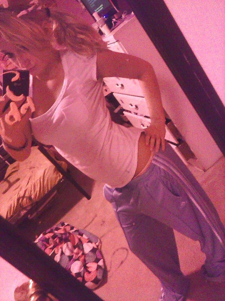 20P Hot cheerleader Kirsten 