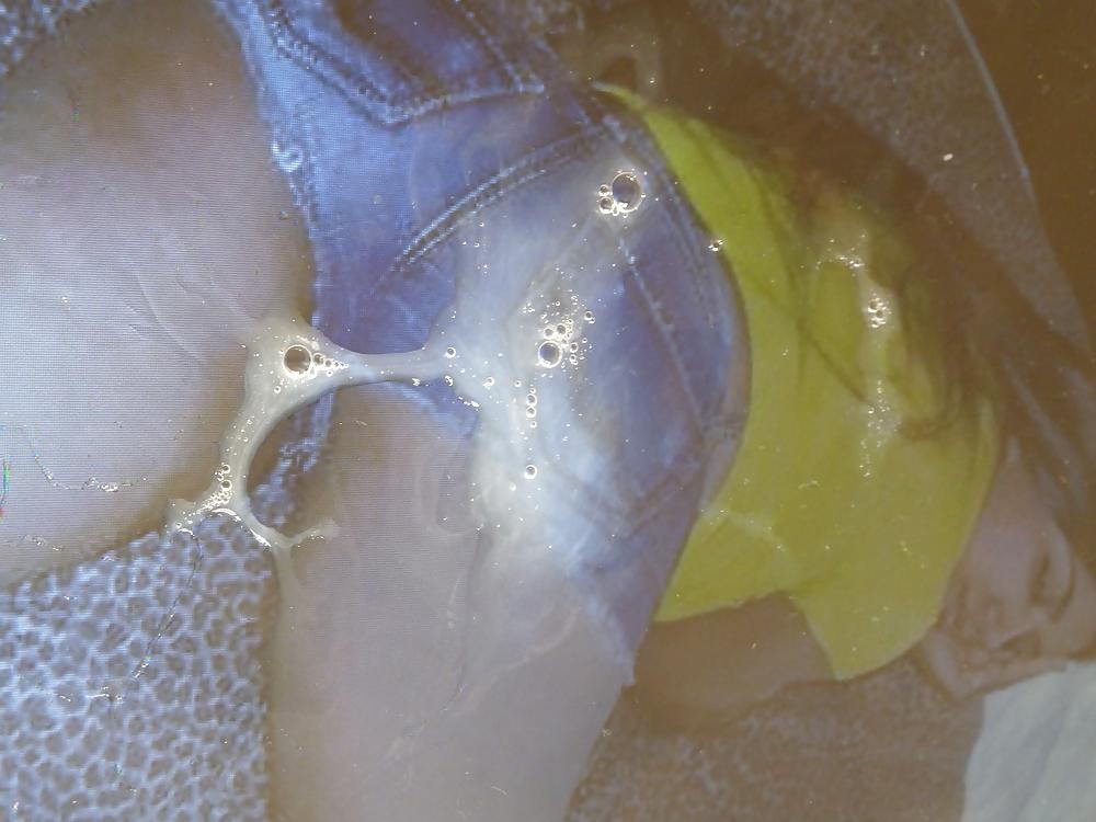 6P Latiinax gets her ass in denim shorts sprayed with cumshot