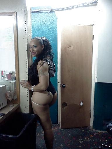 25P My Many Sexy Coworkers in The Adult Entertainment Industry 