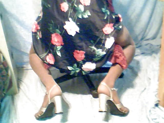 22P From the video CUMMING DOWN MY NYLON LEG