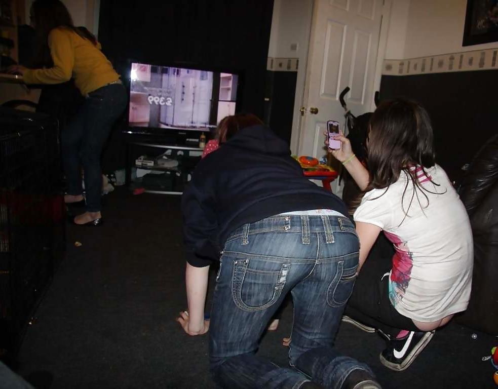 25P Queens in Jeans LVI