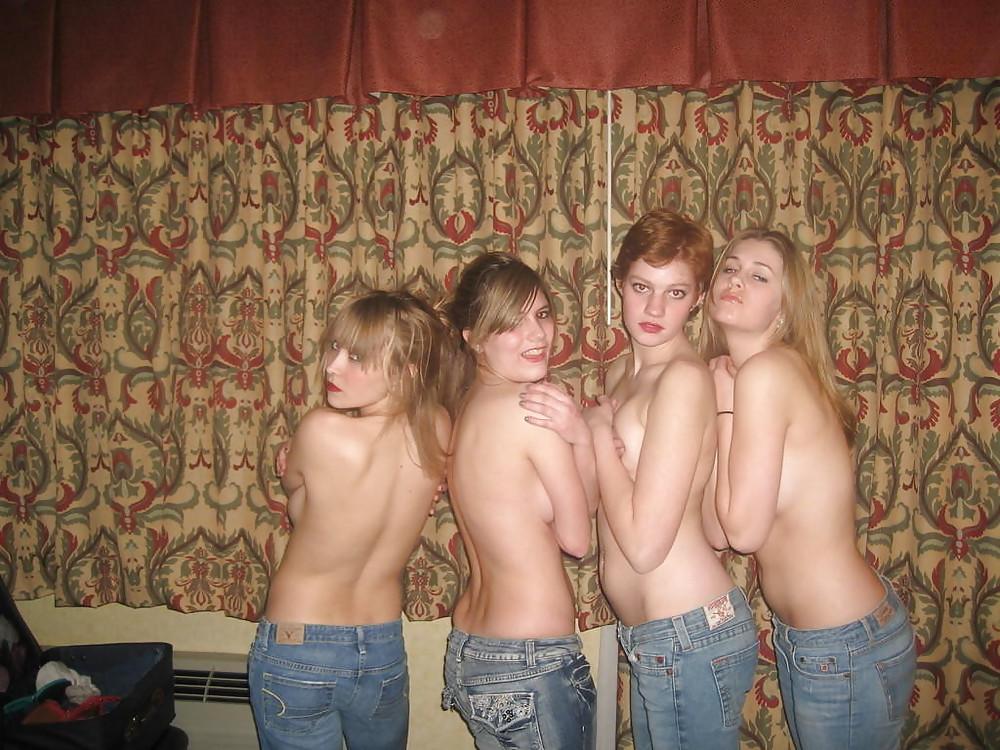 25P Queens in Jeans LVI