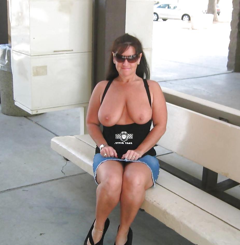 25P SuzieQ Public MILF Big-Titted Exposure
