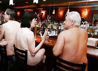 25P Nude Public