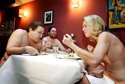 25P Nude Public