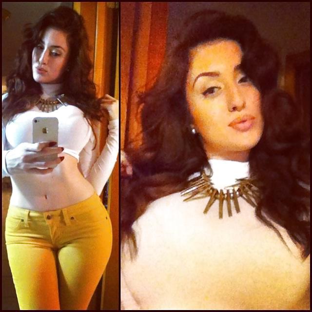 25P Phat Asses & Curvy Bodies - Self Shots