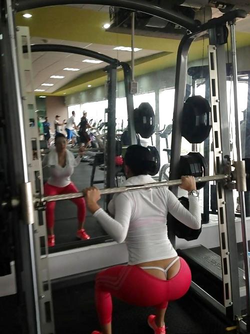 25P Phat Asses & Curvy Bodies - Self Shots